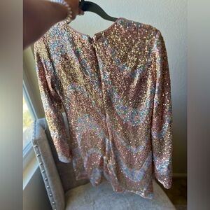 H&M sequin dress. Perfect for new years or wedding. NWT, size XS, long sleeve